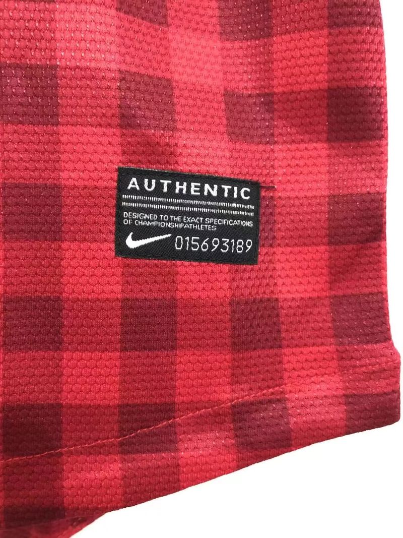 Retro Manchester United 2012-2013 home game - Image 8