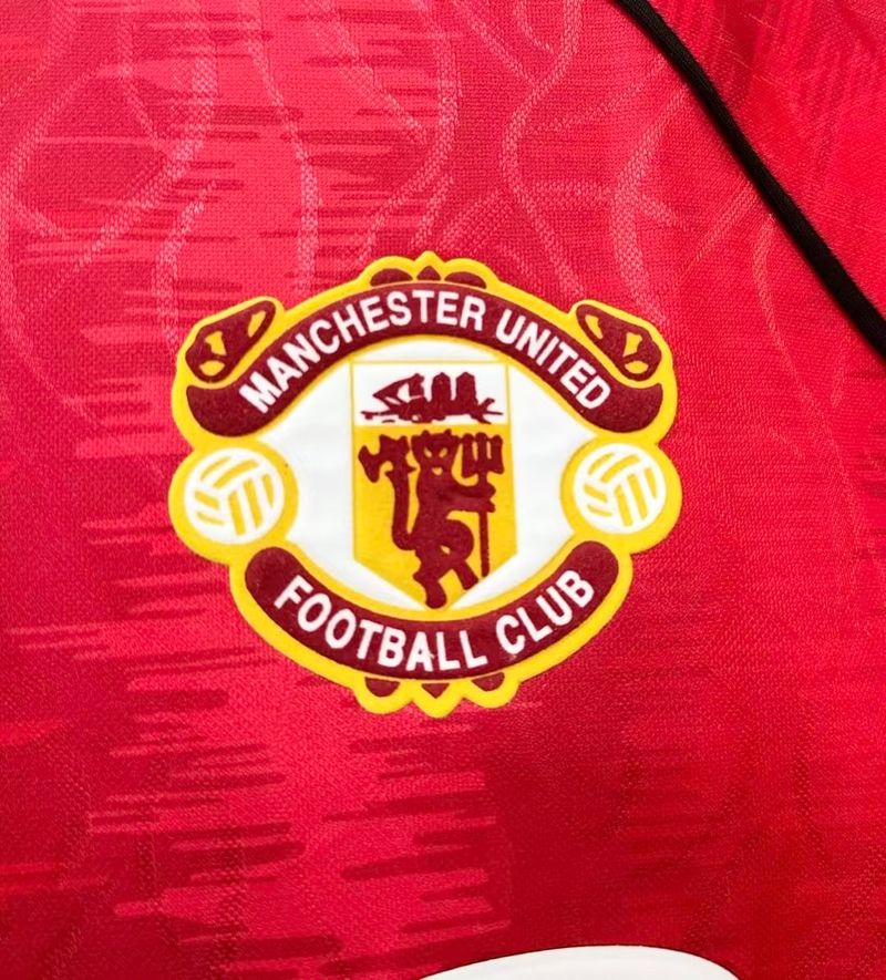 Retro Manchester United 1990-1992 home game - Image 6