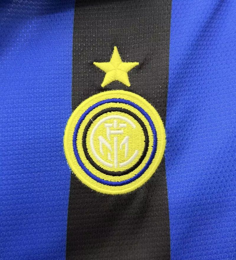 Retro Inter Milano 1998-1999 home game - Image 8