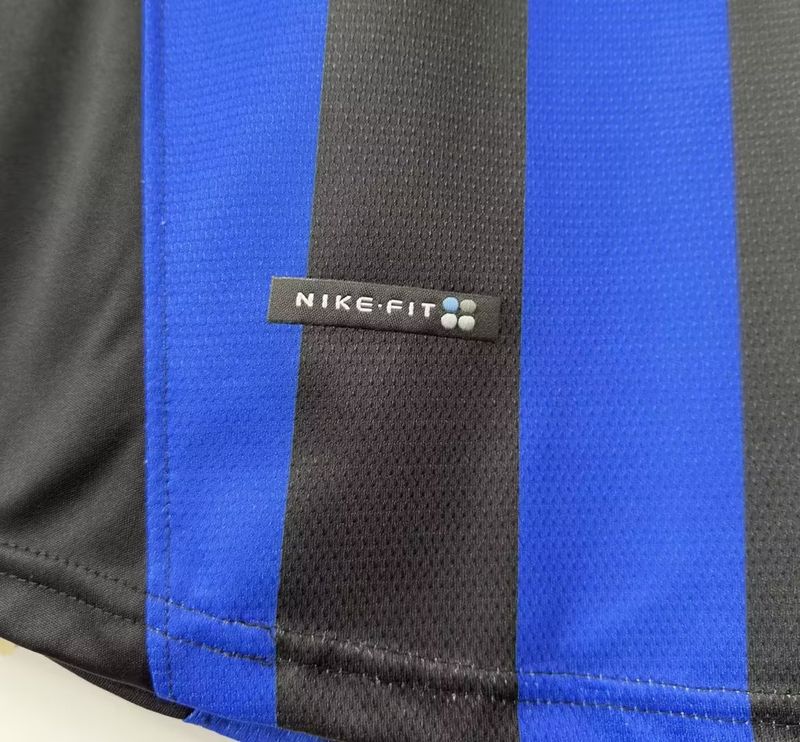 Retro Inter Milano 1998-1999 home game - Image 7