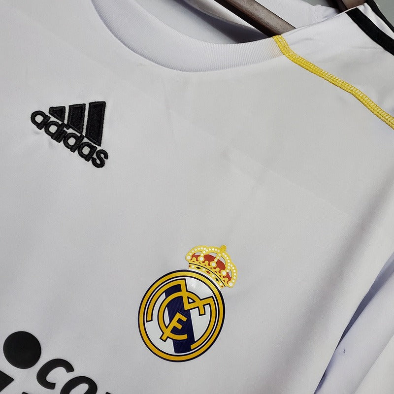 Retro Real Madrid 2009-2010 home game - Image 6