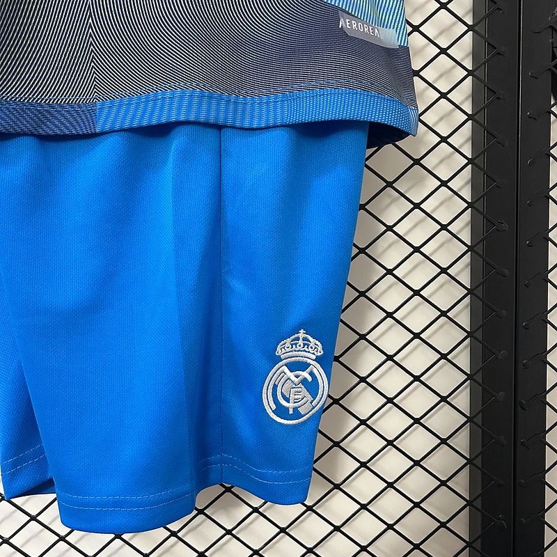 Kid Size Real Madrid 2025-2026 training - Image 7