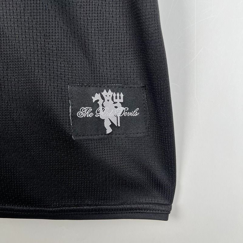 Retro Manchester United 2007-2008 away game - Image 8