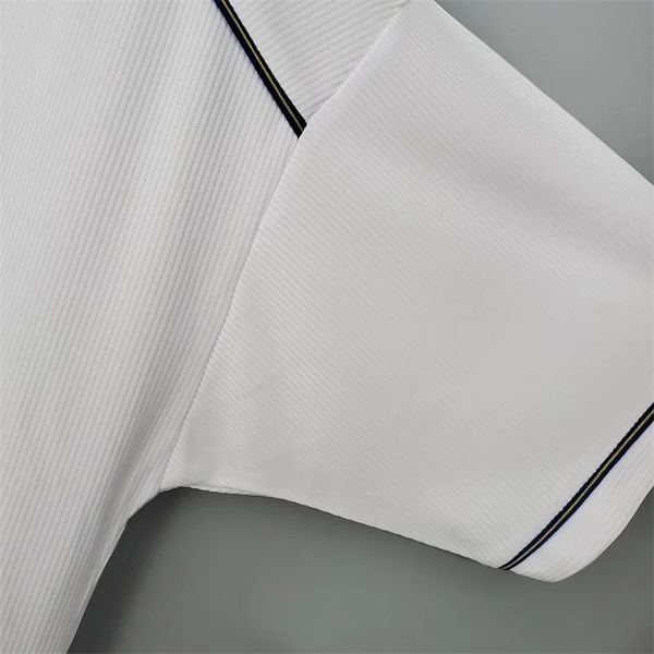 Retro Chelsea FC 1998-2000 away game - Image 8