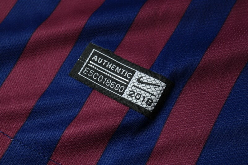 Retro FC Barcelona 2018-2019 home game - Image 11