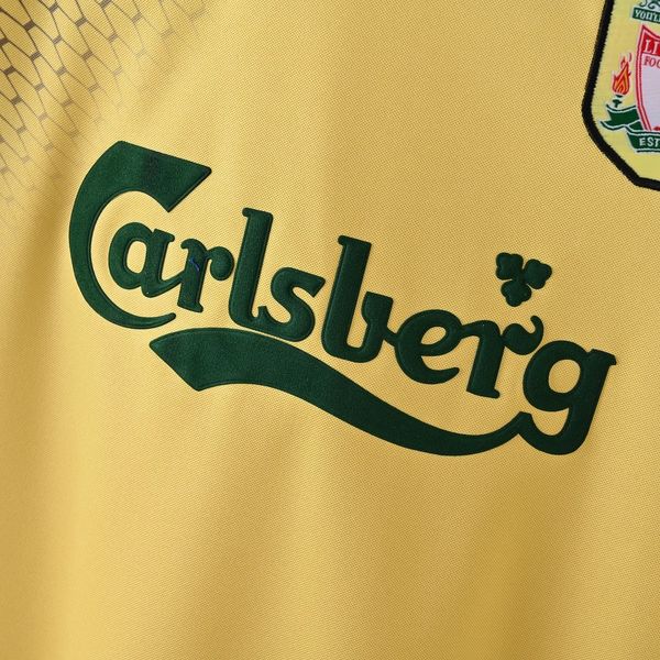 Retro Liverpool FC 2004-2005 away game - Image 7