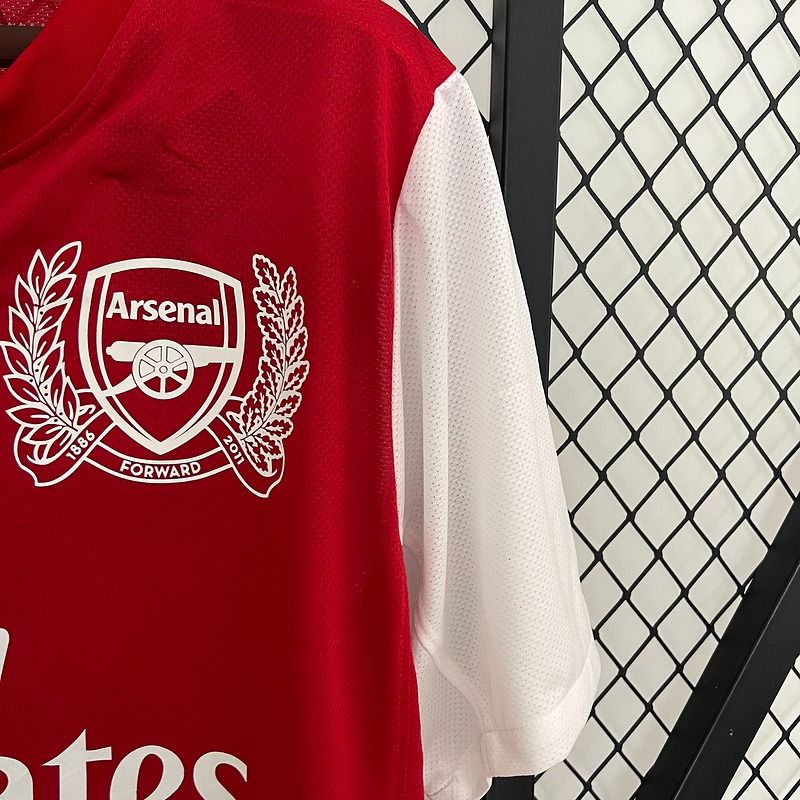 Retro Arsenal FC 2011-2012 home game - Image 6