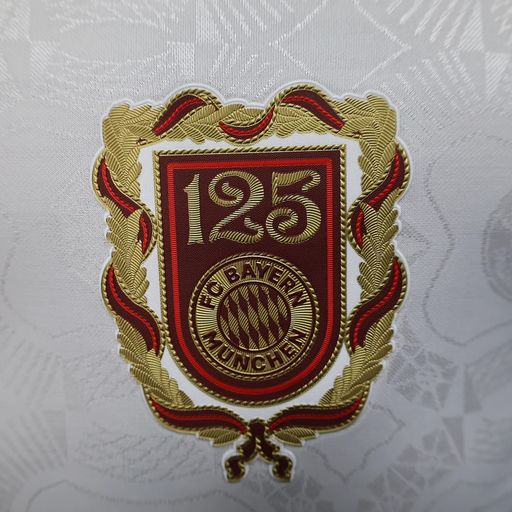 Bayern München 2025-2026 125th Anniversary player white - Image 8