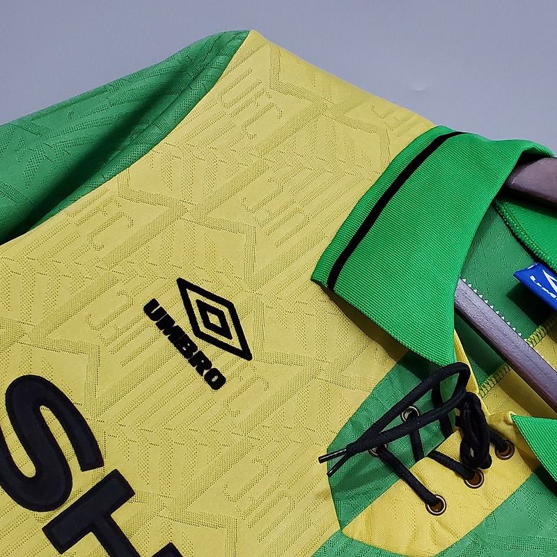 Retro Manchester United 1992-1994 away game - Image 6