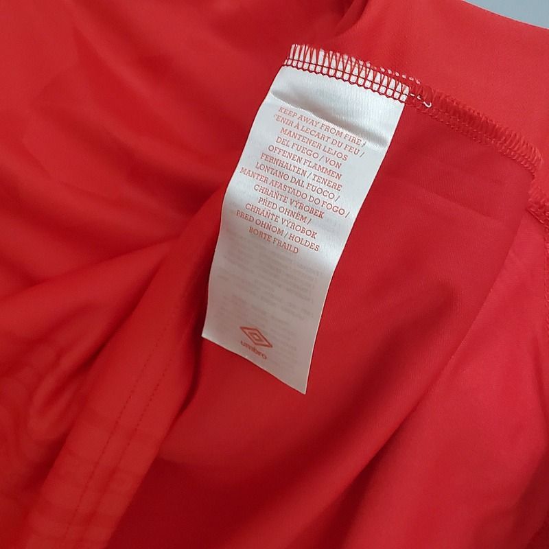 Retro Manchester United 1999-2000 home game - Image 9