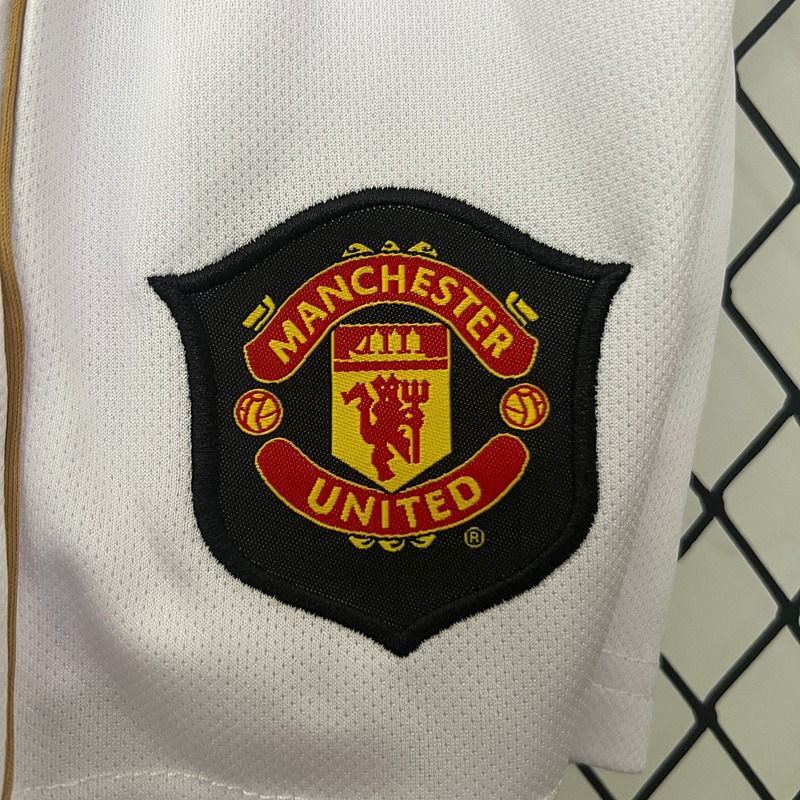 Retro Kid Size Manchester United 2006-2007 home - Image 9