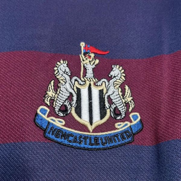 Retro Newcastle United 1995-1996 away game - Image 6