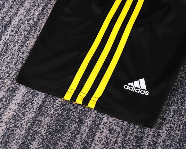 Retro Kid Size Real Madrid 2011-2012 Goalkeeper - Image 8