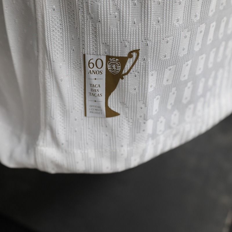 Sporting Lisbon 2024-2025 away game player - Image 8