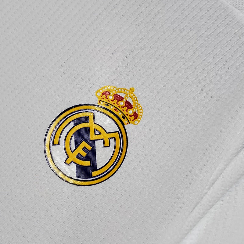 Retro Real Madrid 2015-2016 home game - Image 6