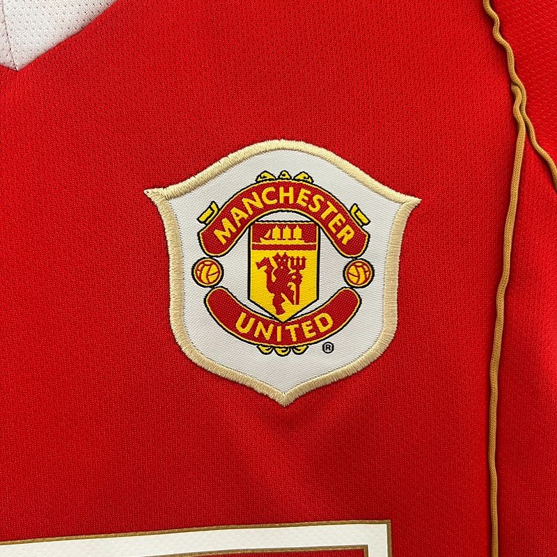 Retro Kid Size Manchester United 2006-2007 home - Image 6